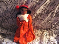 9'' NATIVE SOUTH AMERICAN BROWN CLOTH DOLL, PAPOOSE,  BABY ORIGINAL CALICO DRESS